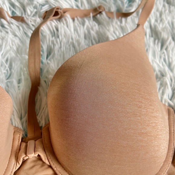 Racerback Semi Demi Victoria Secret Bra - Picture 2 of 4